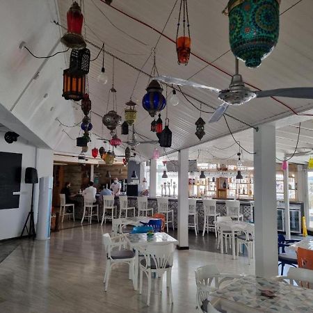 Nereus Hotel 파포스 외부 사진