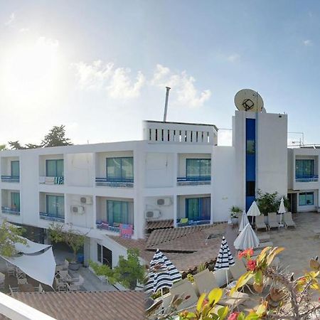 Nereus Hotel 파포스 외부 사진