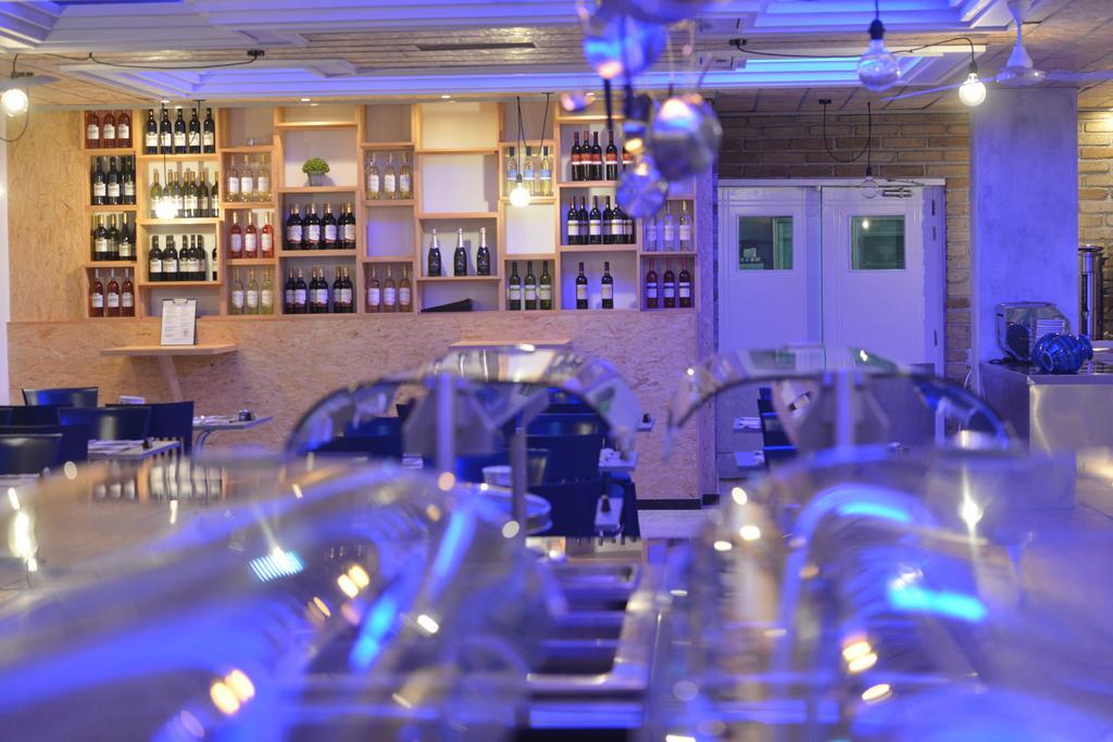 Nereus Hotel 파포스 외부 사진